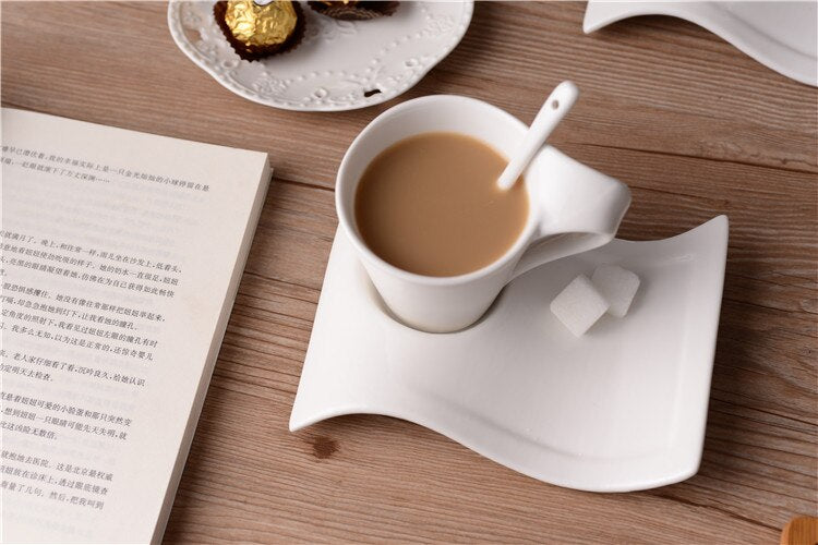 Creative wavy ceramic fancy coffee cup and saucer set European small luxury couple 200ml coffee cup