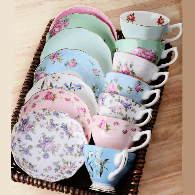 Bone China Coffee Mug Cups Luxury and Delicacy Coffee Cup And Saucer Set with Spoon English