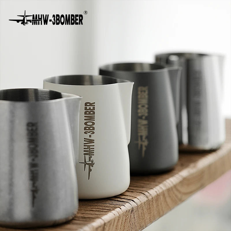 600ml Milk Frothing Pitcher 3.0 Stainless Steel Steaming Pitcher Jug and Thermometer Latte Art Tools