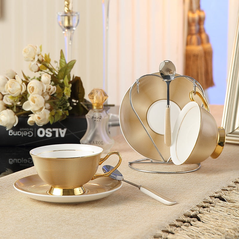 Advanced Royal Bone China Tea Cup Set Coffee Cup And Saucer Beautiful Lover Couple set Drinkware