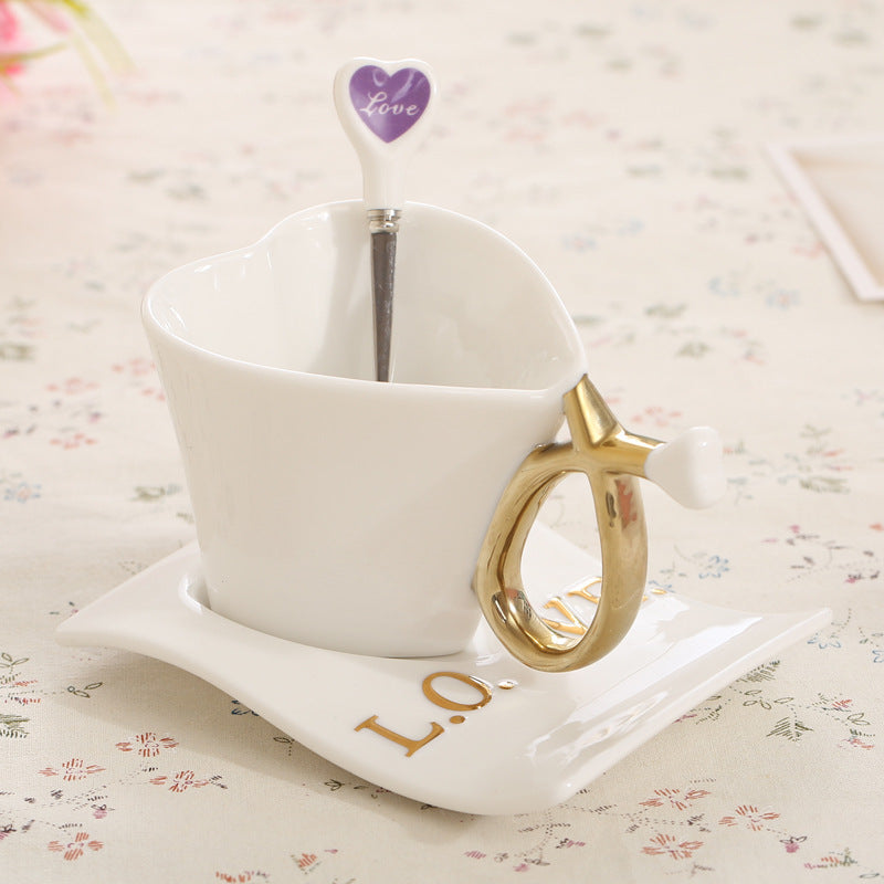 Meltset 1 Set Heart Shape Ceramic Coffee Cup Set Coffee Cup+Saucer+Spoon Creative Tea Cup Set