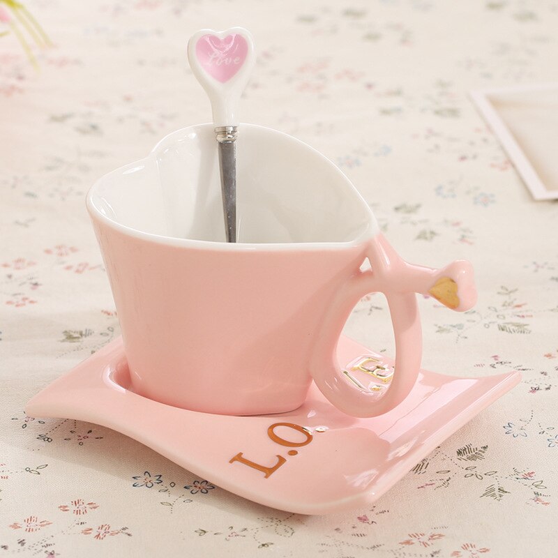 Meltset 1 Set Heart Shape Ceramic Coffee Cup Set Coffee Cup+Saucer+Spoon Creative Tea Cup Set