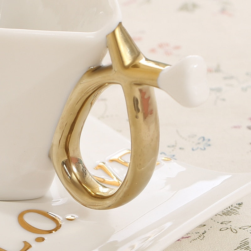 Meltset 1 Set Heart Shape Ceramic Coffee Cup Set Coffee Cup+Saucer+Spoon Creative Tea Cup Set