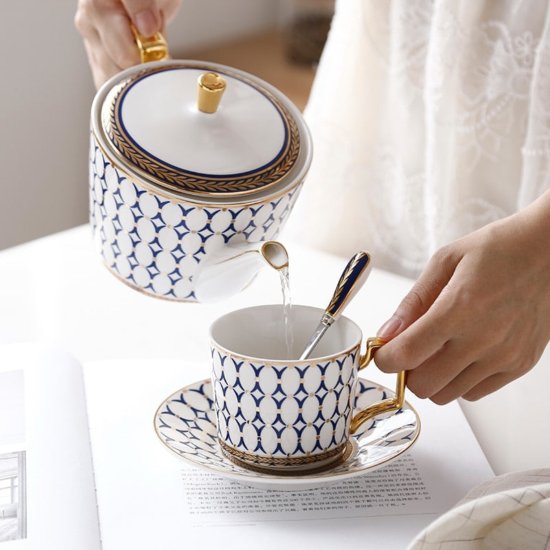 Nordic Bone China Coffee Cup Saucer Spoon Set 200ml British Tea Cup Porcelain Tea Set Advanced