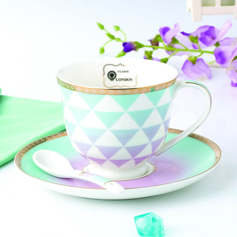 YeFine Ceramic Tea Cup And Saucer Set Designer Bone China Coffee Cup Porcelain Afternoon Black Tea