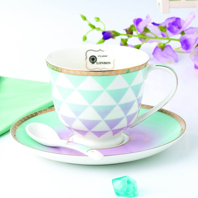 YeFine Ceramic Tea Cup And Saucer Set Designer Bone China Coffee Cup Porcelain Afternoon Black Tea