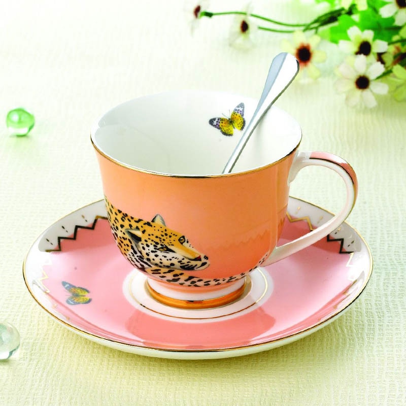 YeFine Ceramic Tea Cup And Saucer Set Designer Bone China Coffee Cup Porcelain Afternoon Black Tea